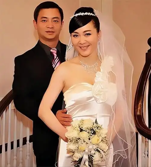回顾李琳:25岁成影后被前夫一巴掌扇到离婚,二婚丈夫是世界冠军