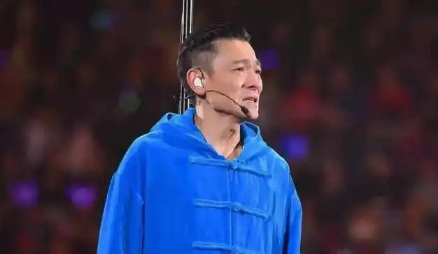 2月16日刘德华连夜官宣退出