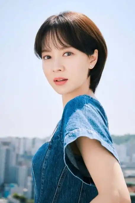 最新消息,宋智孝确定对前经纪公司uzu rocks的朴代表拖欠薪资并挪用