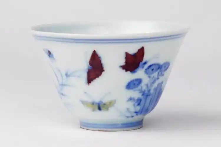 明成化斗彩三秋杯