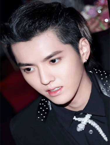 吴亦凡是否能渡过难关,盲派八字命理分析,及其后续前途如何?