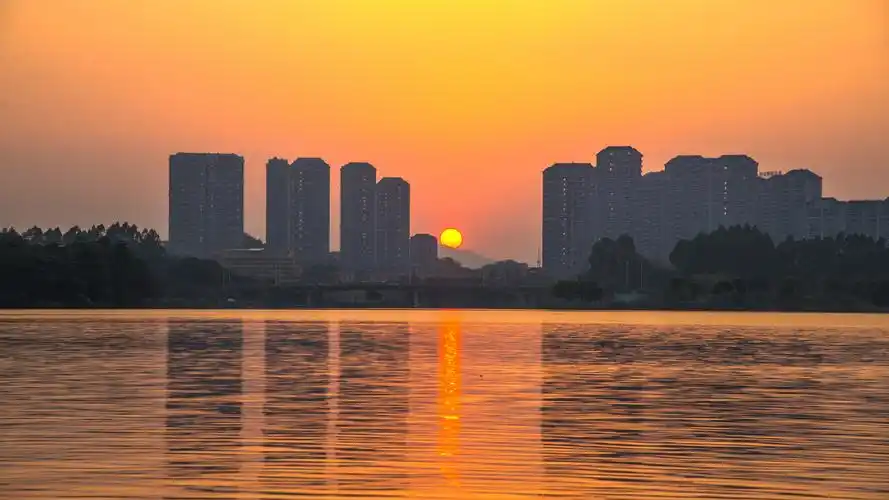 广东东莞松山湖风光