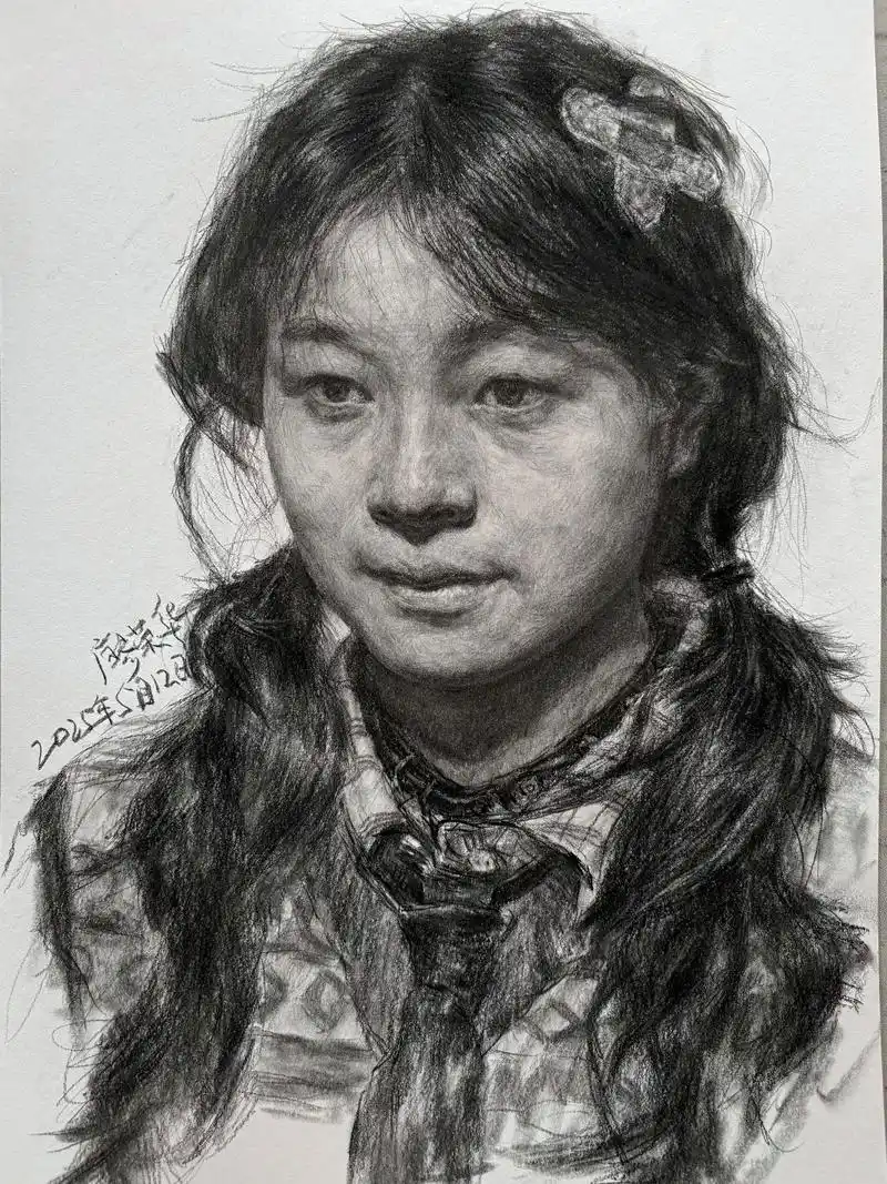 稍微深入一张.双马尾四分之三女青年头像#人物肖像 #福建画室