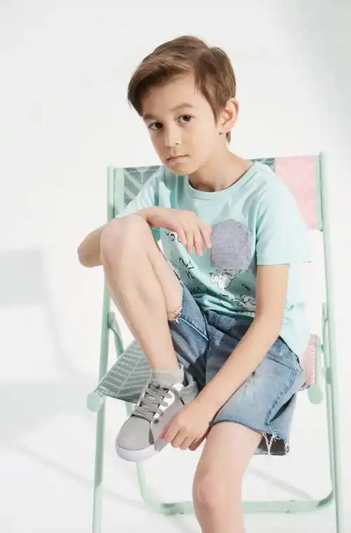 中俄混血童模nico