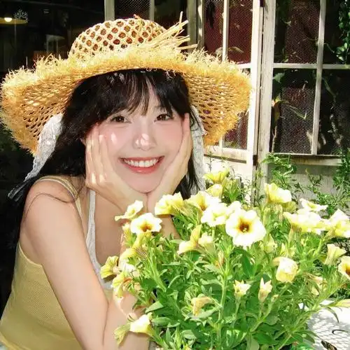 四级 花钱买早八##女生头像