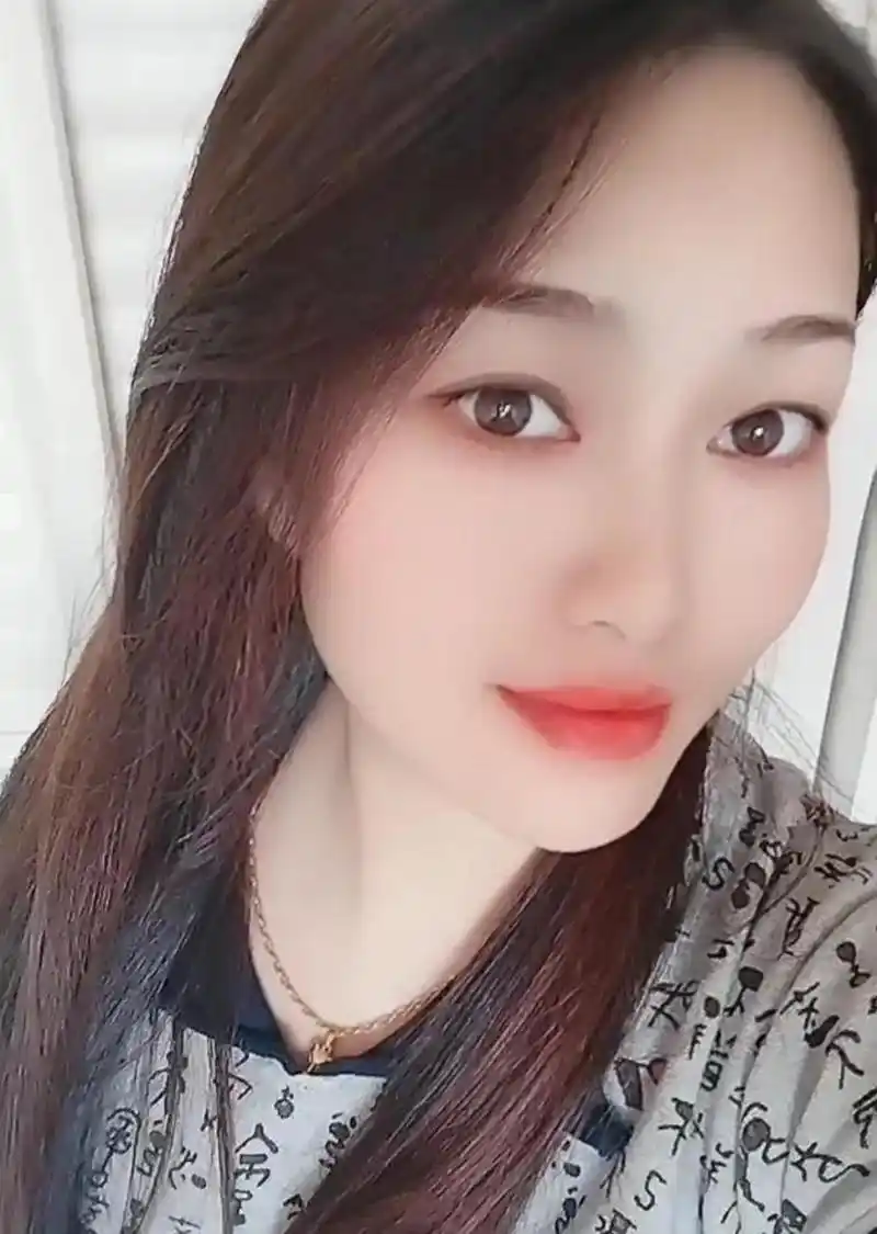 大家好,我是一位离异单身女人,记录真实的自己 离婚一年了,过年的时候