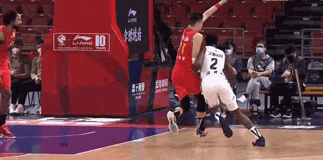 沈梓捷又整幺蛾子去年酒吧禁赛今年内讧吵架主教练邱彪都不敢骂杜峰