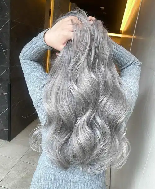 高级灰发色