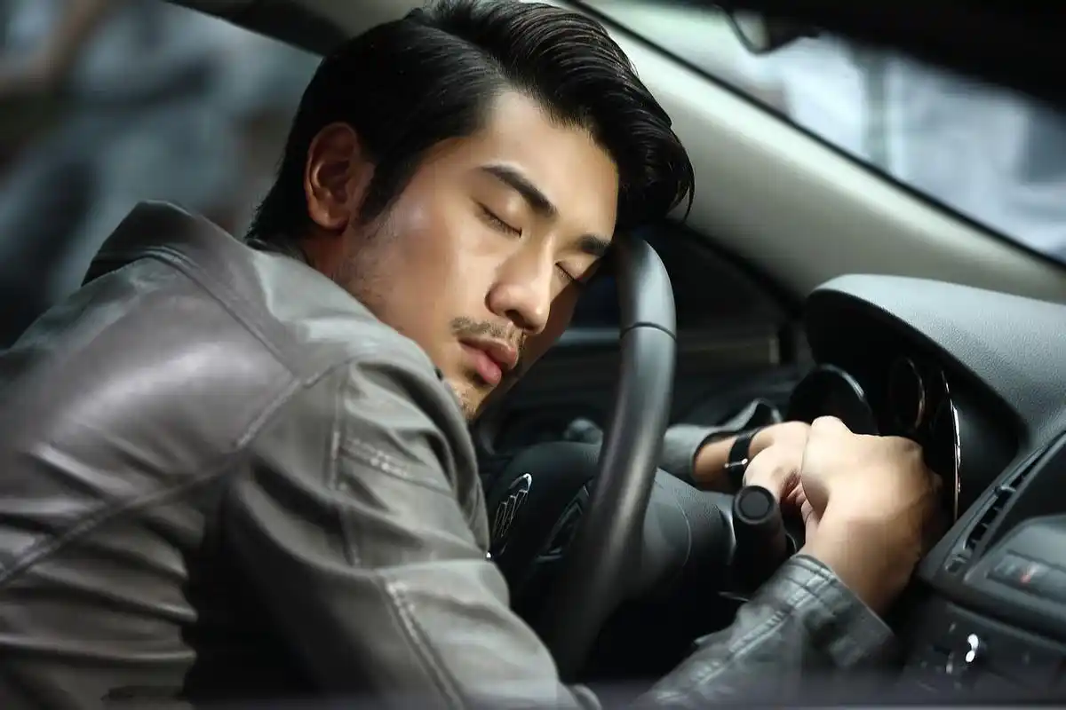 桌面壁纸 明星图片 > 正文  本文 高以翔超帅气电眼秒杀你由小琴编辑