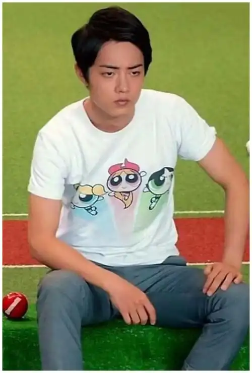 肖战为什么火看完他高中和大学时期的照片你就知道了