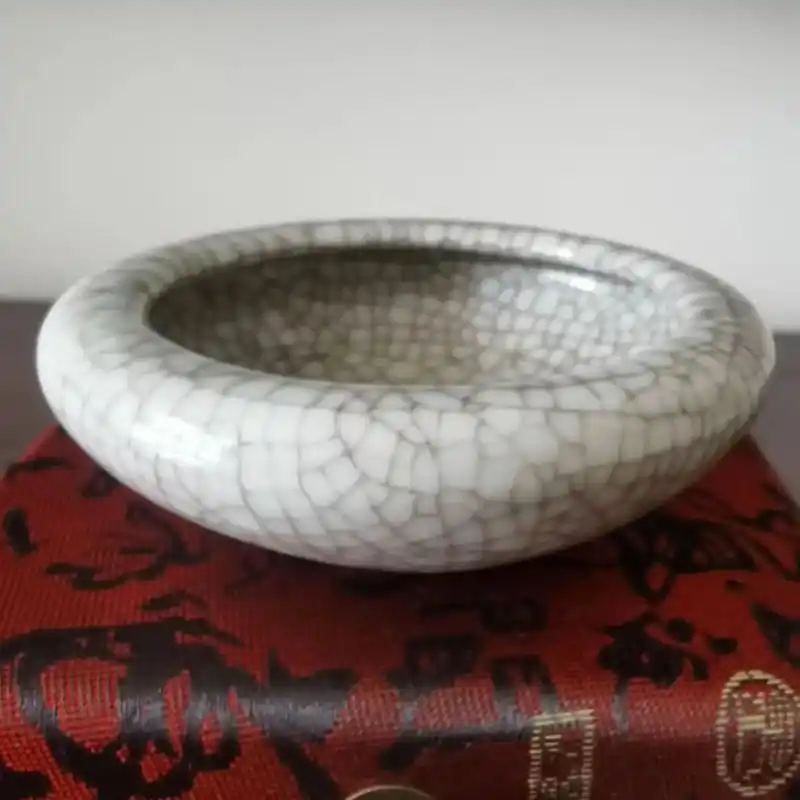 古瓷神韵(27)哥釉小笔洗,直径8.1高3公分.哥窑是宋代五 - 抖音