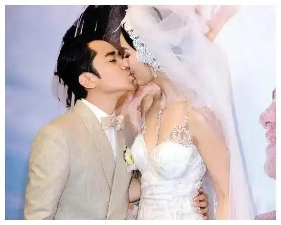 "个小人精"的王祖蓝魅力无穷,李亚男懂得看男人不能只看脸