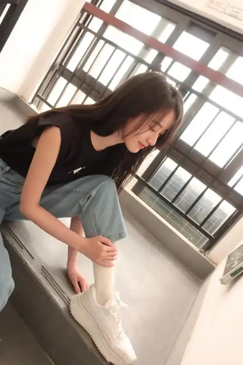 多图!袁冰妍微博晒照颜值爆表 学生装和运动装你更喜欢哪一款?