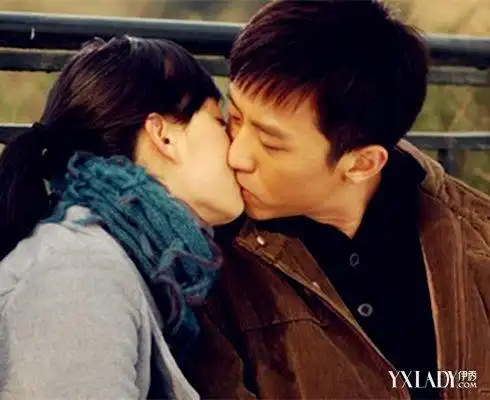 【图】邓超刘萌萌吻戏图片欣赏 与董洁床戏贴胸互摸太香艳