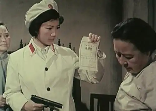 刘佳导演: 刘春霖,陈方千《黑三角》 (1977)经典反特片,小时候在电影