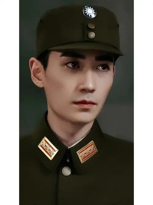 叛逆者里的军装朱一龙