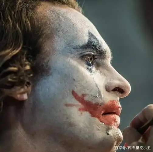 悲情的变态者,《小丑》是也