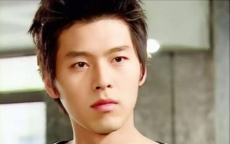 韩剧男主早期颜值对比,玄彬是校草,裴勇俊书卷气,权相佑最会哭