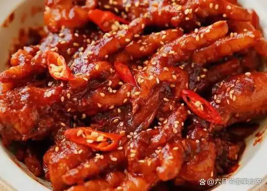 韩式辣鸡爪:糯滑爽口,甜辣交融的味蕾狂欢!