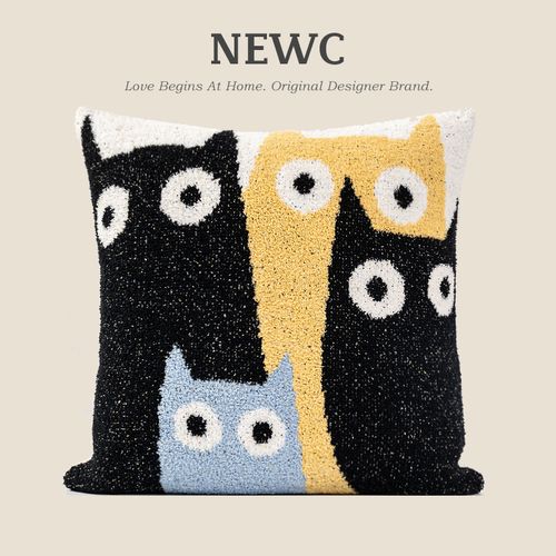 newc新宸优品 ins可爱卡通四只猫绒面抱枕客厅沙发女生睡觉软靠枕
