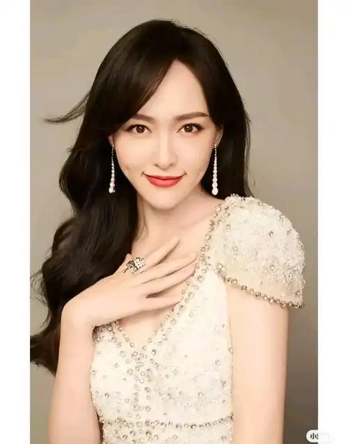 在中国的演艺圈,80后女明星已经成为了中坚力量.