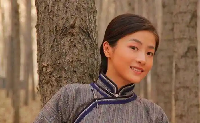 抗战影视剧美女大pk,哪一个氧气美女更让你销魂?_女人_旗袍_巨浪