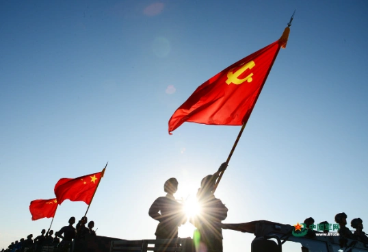 来源:人民网 7月24日,《新时代的中国国防》白皮书在北京正式发布.