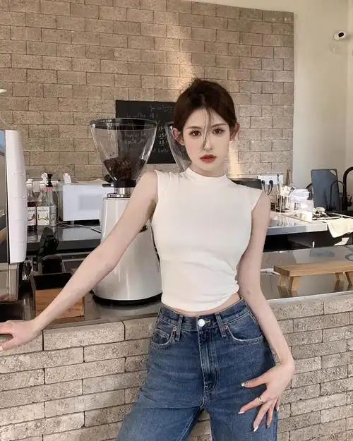 白色无袖露肩t恤女夏季修身显瘦性感纯欲圆领小飞袖短款上衣 - 17网