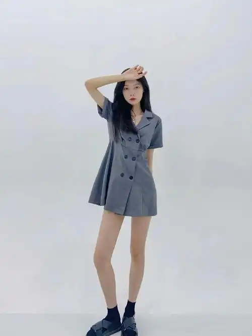 万能站姿拍照姿势,7个让你更美的姿势动作,简约显瘦又耐看