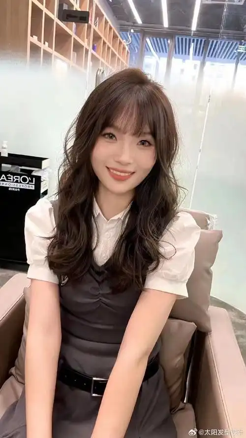 秋冬必备款##法式刘海##秋冬必备气质卷发##秋冬必备气质卷发