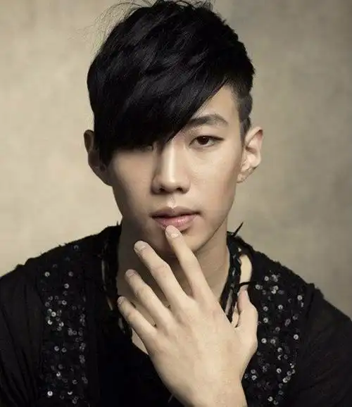 可是在大部分人眼中,男生剪这样的发型太过"娘炮",也有不少时尚女性