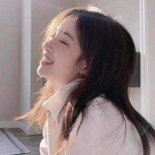 有没有笑得治愈的美女头像