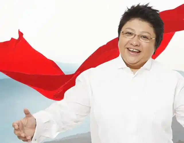 虽说韩红这些年事业一直发展得很顺利,可她在感情方面却一直不太顺利