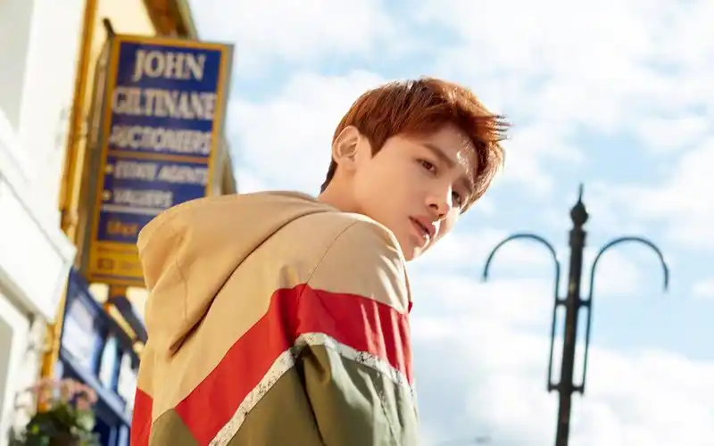 白敬亭时尚杂志写真高清桌面壁纸