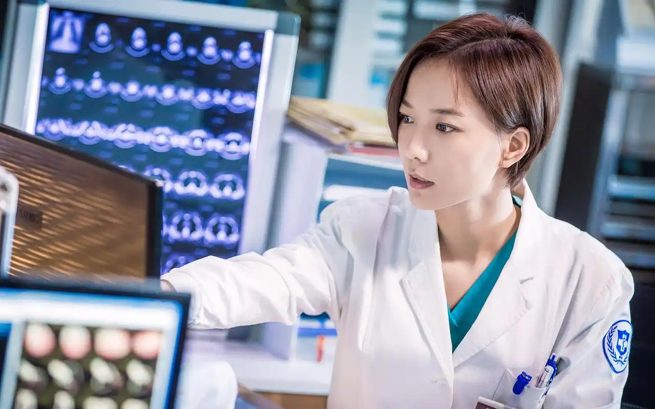 王珞丹急诊科医生人物剧照桌面壁纸