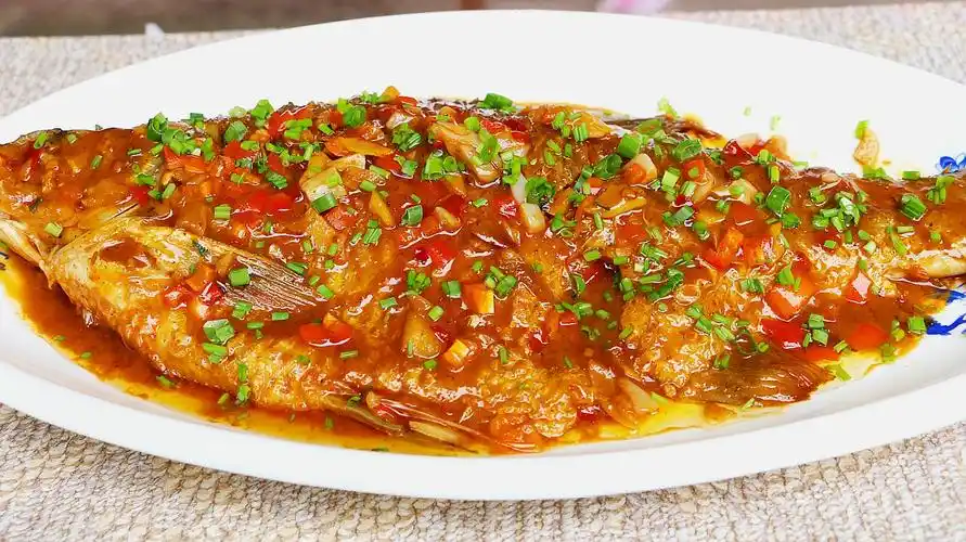 红烧鳊鱼这么做才好吃,家人三天两头点名要吃,鱼肉鲜嫩又入味