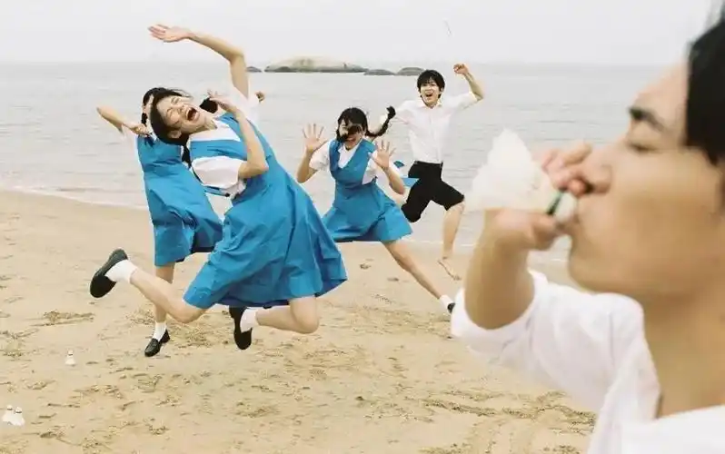 10人创意集体拍照姿势(毕业照拍摄姿势参考!pose对了,怎么拍都美)