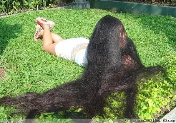 国外长发图片精选之15_越南长发女(21)
