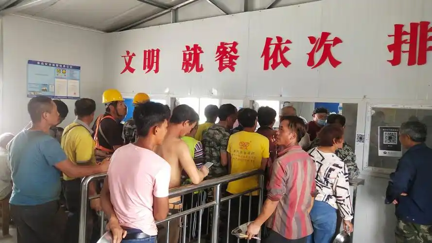 农民工食堂就餐