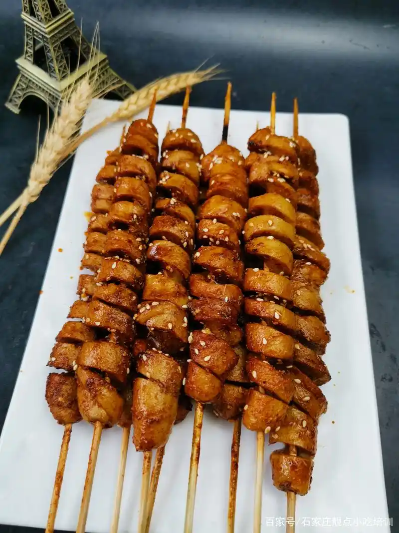 街边夜市商场超市都有它的身影,火爆小吃烤面筋的制作方法