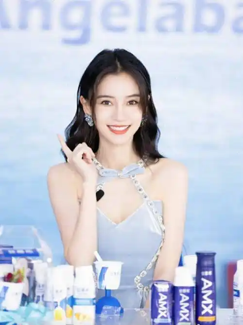 2022年中国最火女明星前十名_杨颖_五官_作品