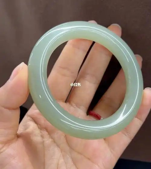 和田玉晴水胖圆条美人镯细腻油润收藏送礼