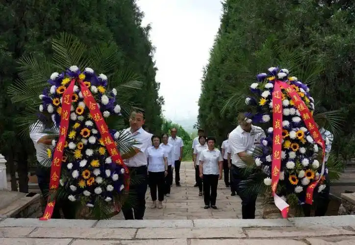 辽沈战役纪念馆举行向志愿军烈士敬献花篮仪式