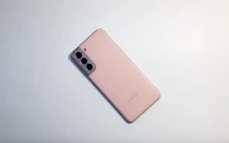 3300收了台粉色的三星s21男生用这个颜色好吗