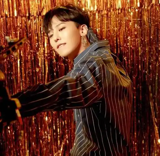 原创权志龙小号取关jennie却关注着组合其他成员两人恋情已凉凉