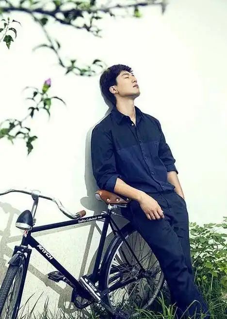 姚晨前夫凌潇肃:片酬都给媳妇