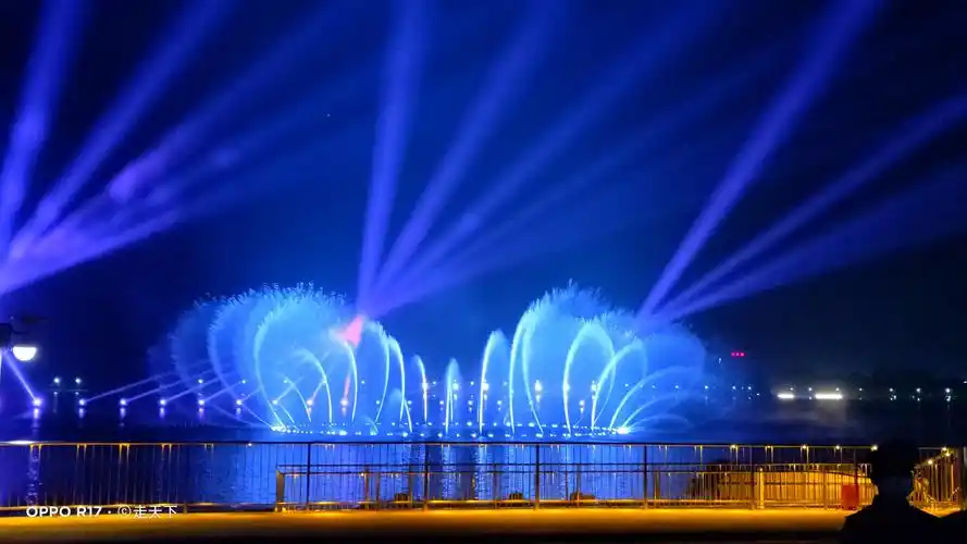 濮阳龙湖水幕电影(音乐喷泉)