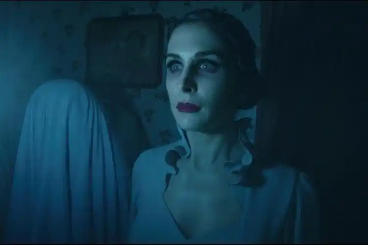 胆小慎点,经典恐怖片《潜伏2》的恐怖画面