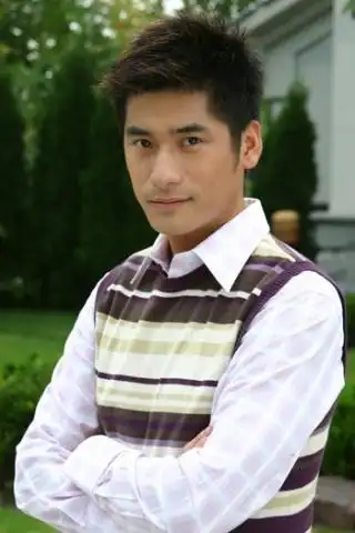 他演的电视剧我就看过真爱之百万新娘 好像都没太去注意过 他叫张亮