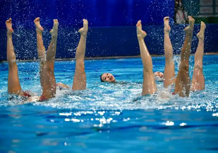 花样游泳——自由组合项目:北京队夺冠